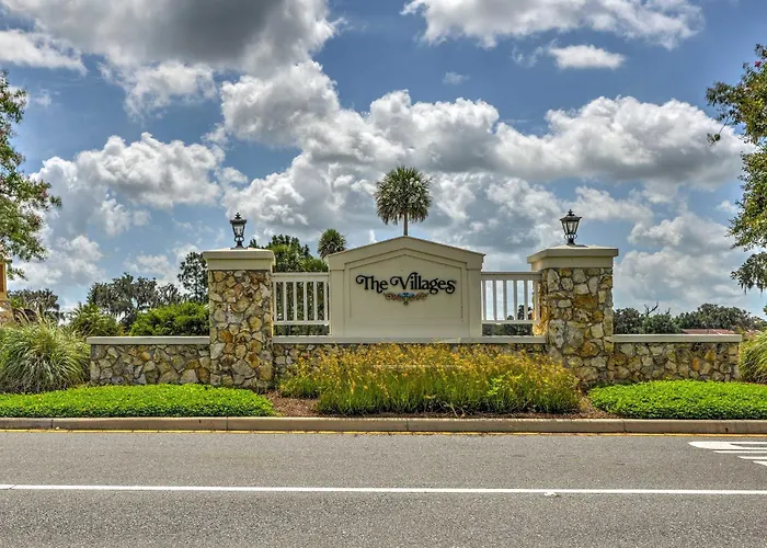 Renovated Home In The Villages W/ Lanai, Golf Cart