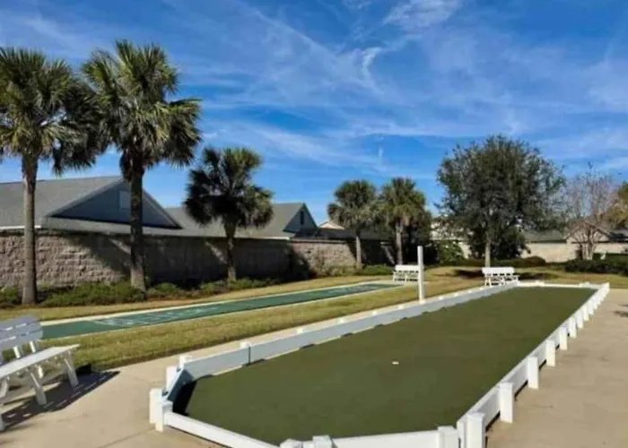 Large 3 Bedroom With Pool And Golfcart