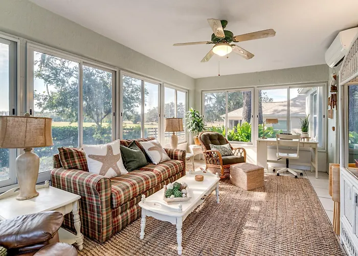 Golf, Shop & Unwind: Home W/ Patio In The Villages