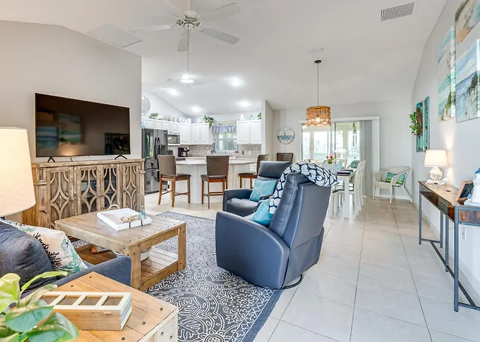 Golf, Shop & Unwind: Home W/ Patio In The Villages